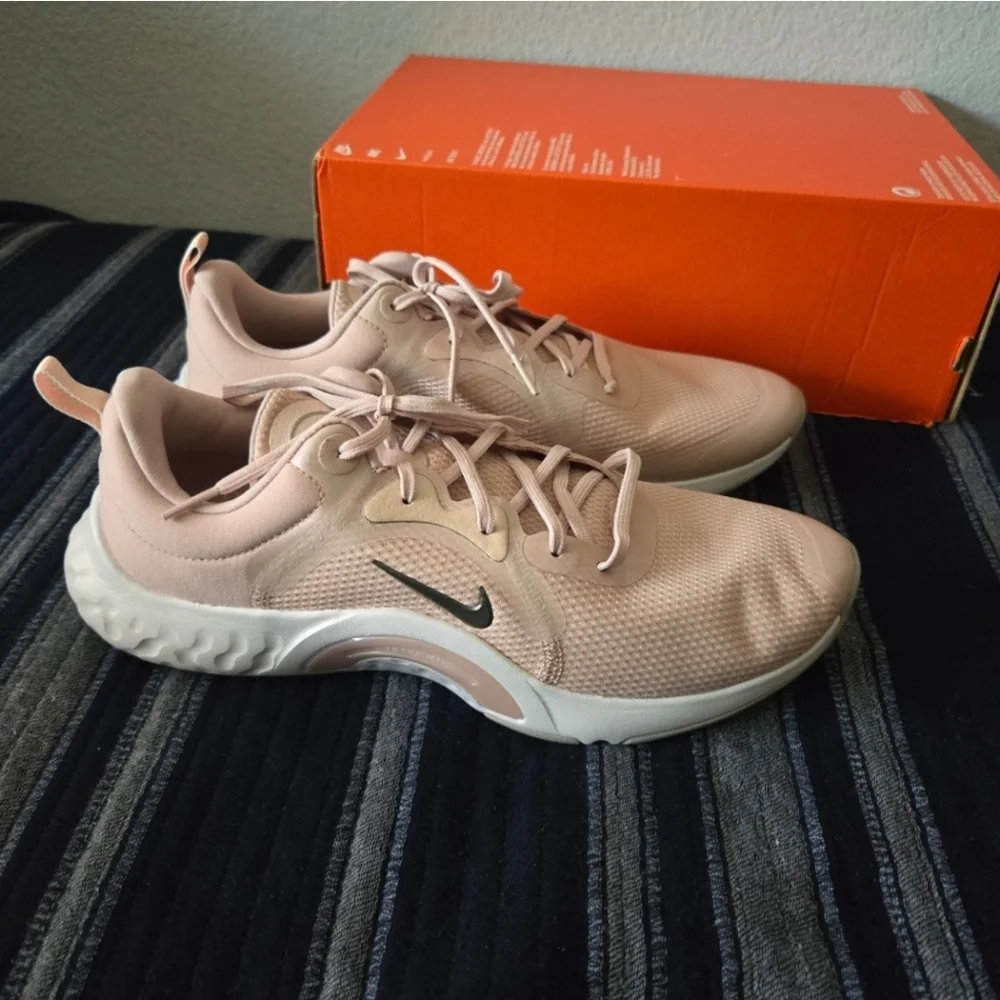 Nike Women Size 11 Renew in Season TR 11 New Pink Pewter 122024 - Picture 7 of 8